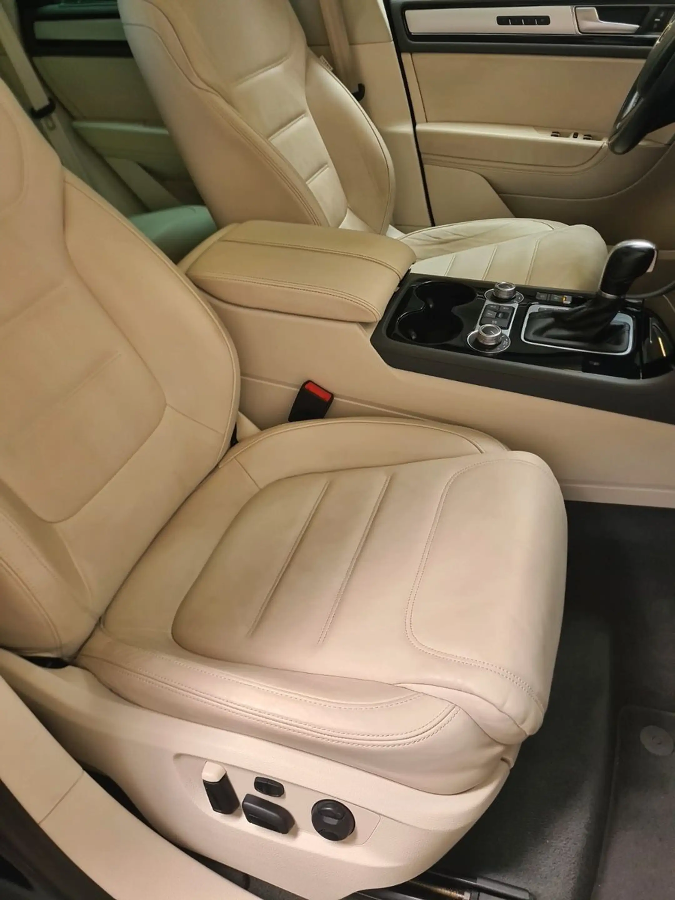 Volkswagen Touareg V6 R-Line TerrainTech 4Motion*Garantie* — photo 13