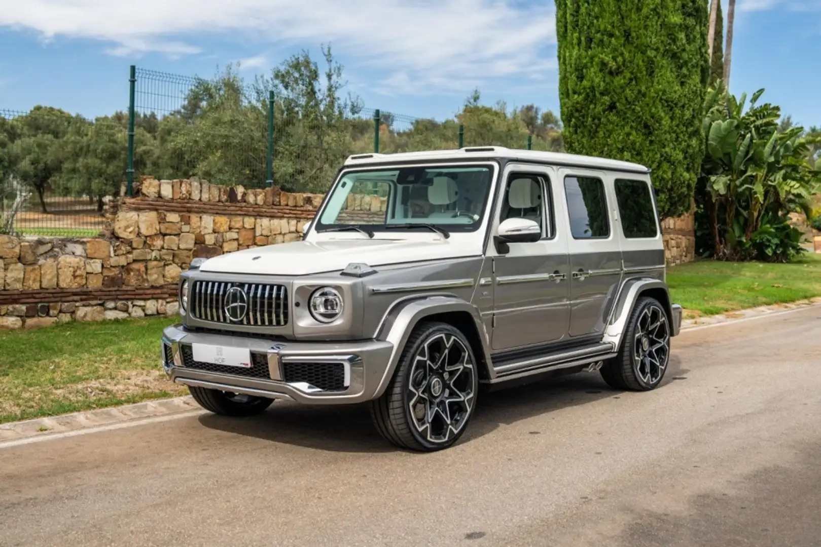 Mercedes-Benz MERCEDES-BENZ Clase G Todoterreno  Automático de Grijs - 1