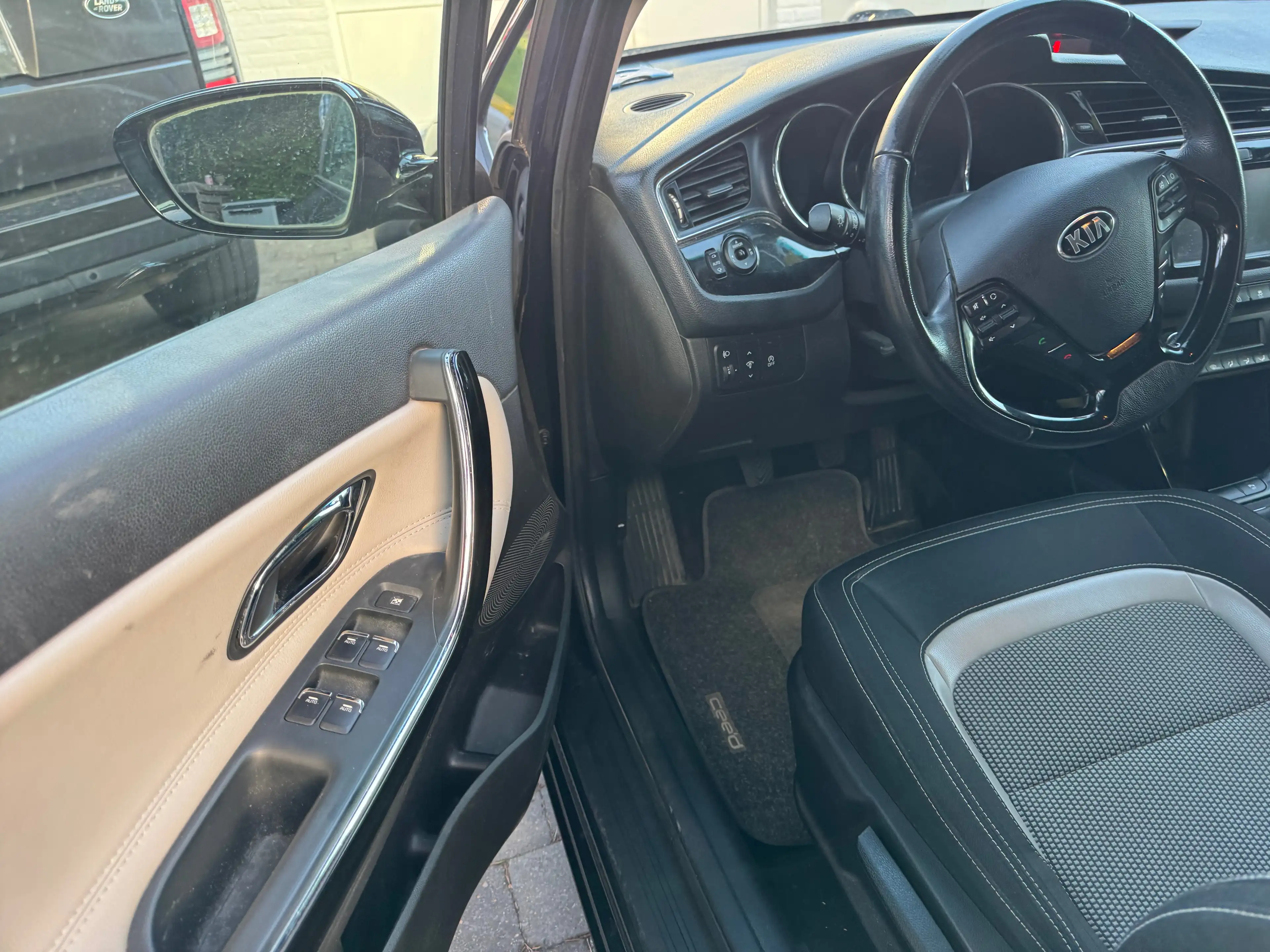 Kia Ceed / cee'd Cee'd 1.6 CRDi Navi Edition ISG — photo 10