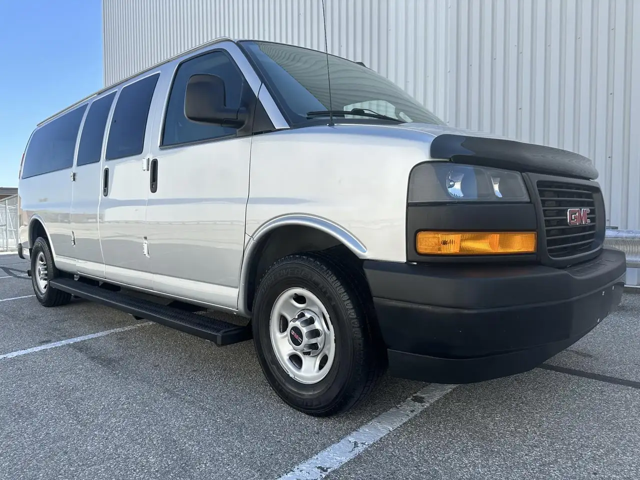 GMC Savana fotografie GMC Savana