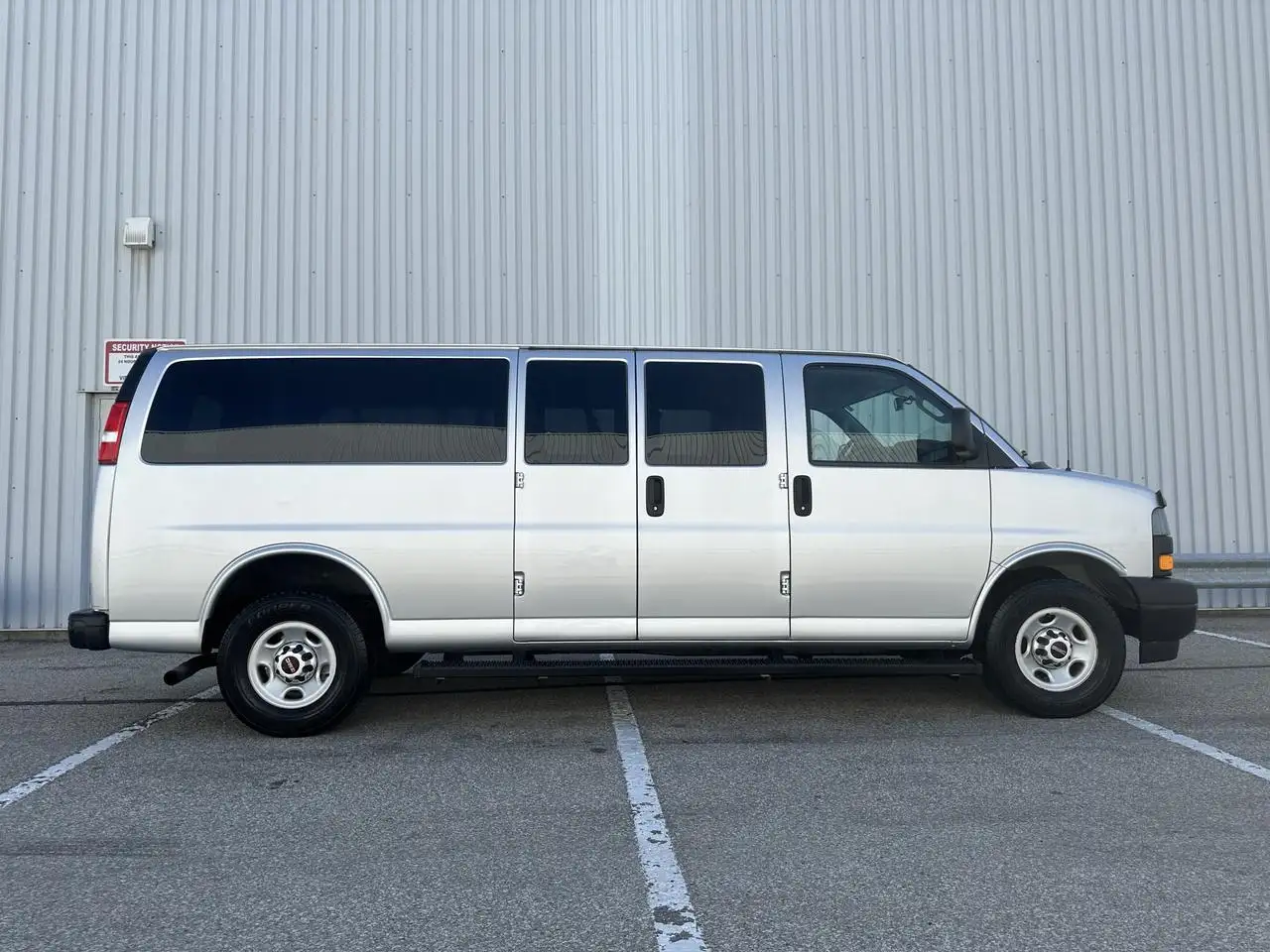GMC Savana fotografie GMC Savana