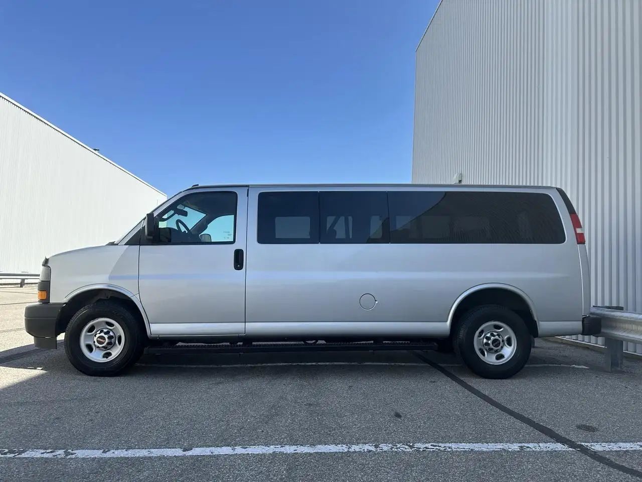 GMC Savana fotografie GMC Savana