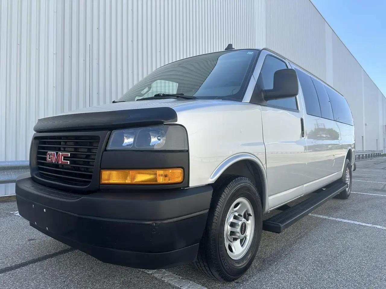 GMC Savana fotografie GMC Savana