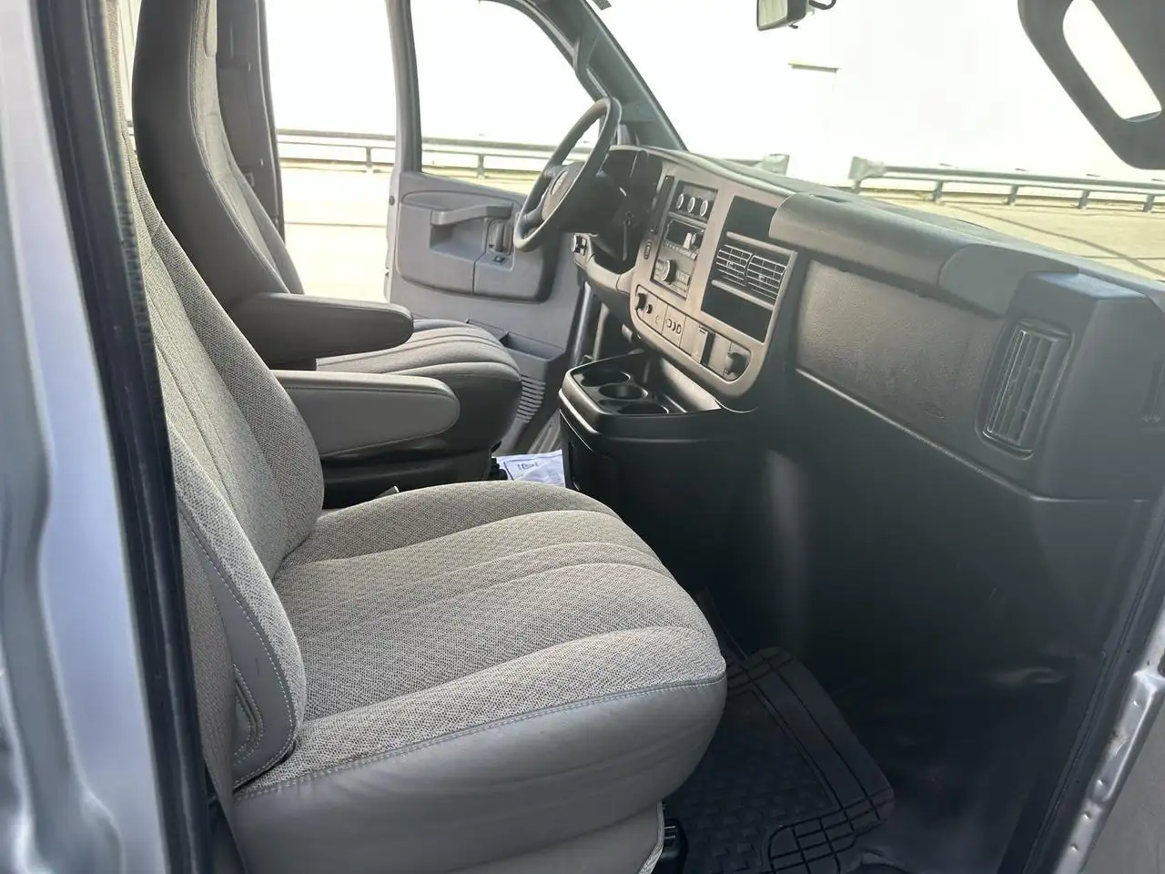 GMC Savana fotografie GMC Savana