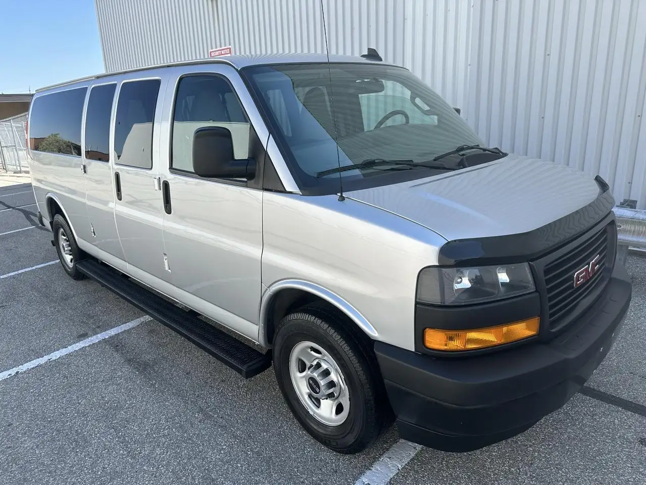 GMC Savana fotografie GMC Savana
