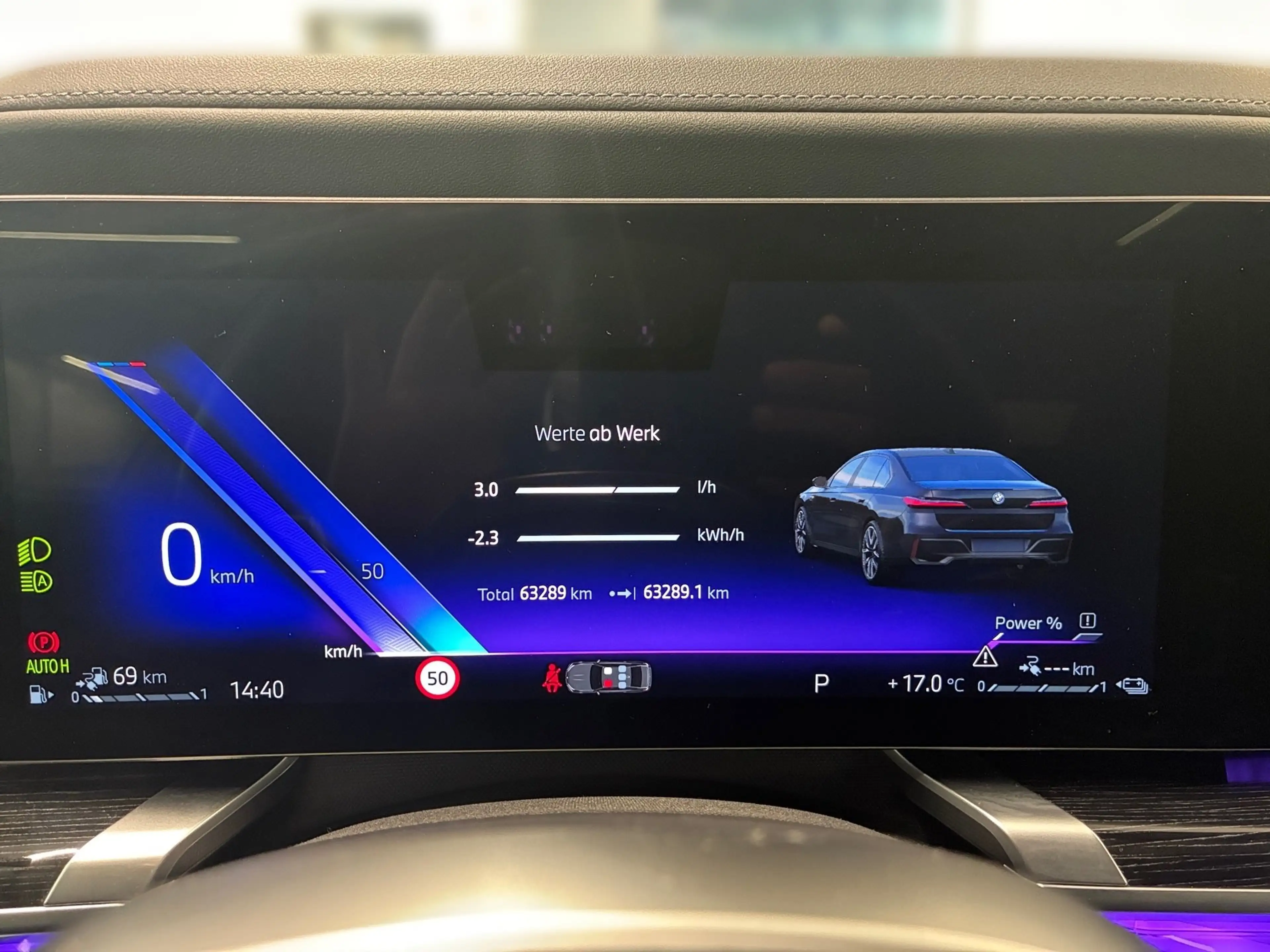 BMW 750 e xDrive — photo 4