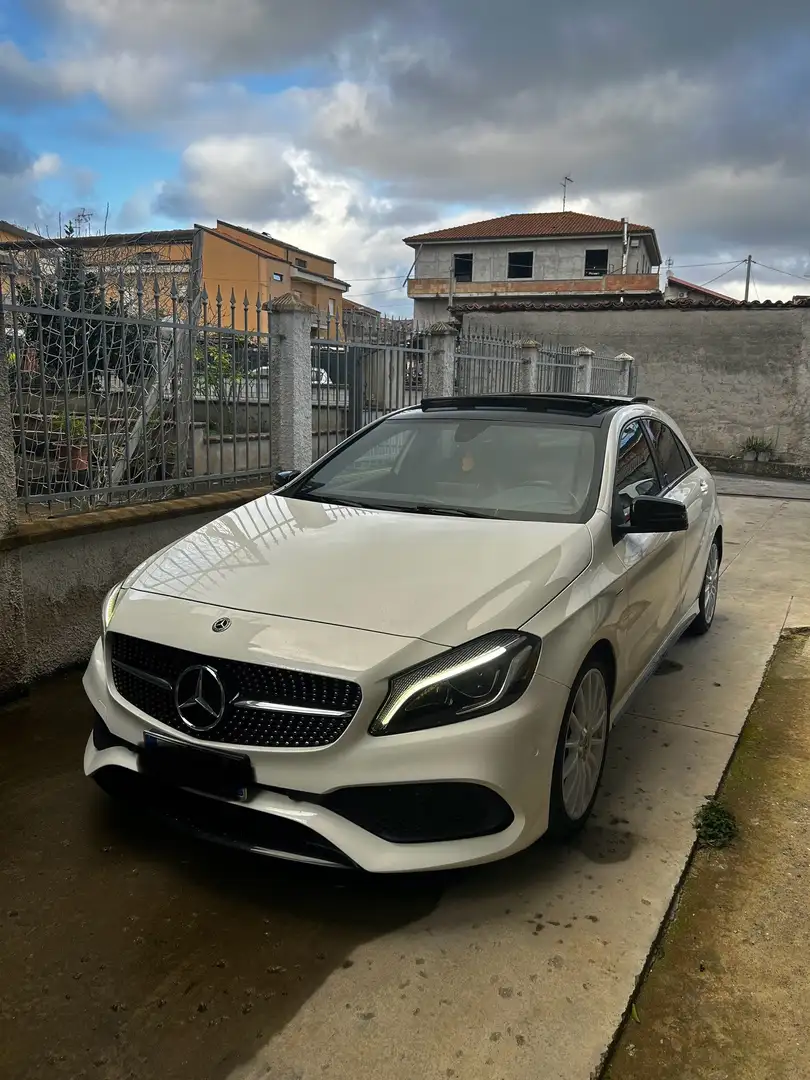 Mercedes-Benz A 200 d Executive premium edition Next 4matic auto Bianco - 2