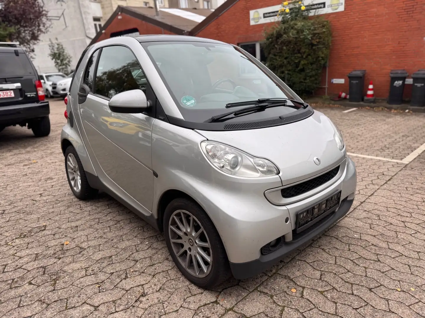 smart forTwo CDI 33kW*PANO*KLIMA*SHZ*APPLECARPLAY*TÜV* Silber - 1