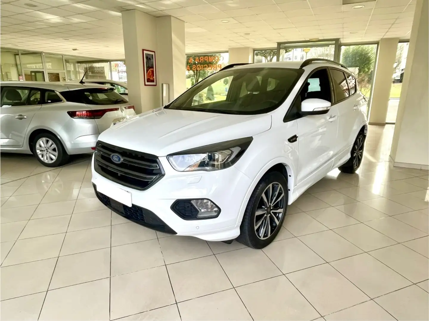 Ford Kuga 2.0TDCi Auto S&S ST-Line 4x2 150 Blanc - 1