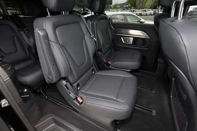 Mercedes-Benz V-Class view 7
