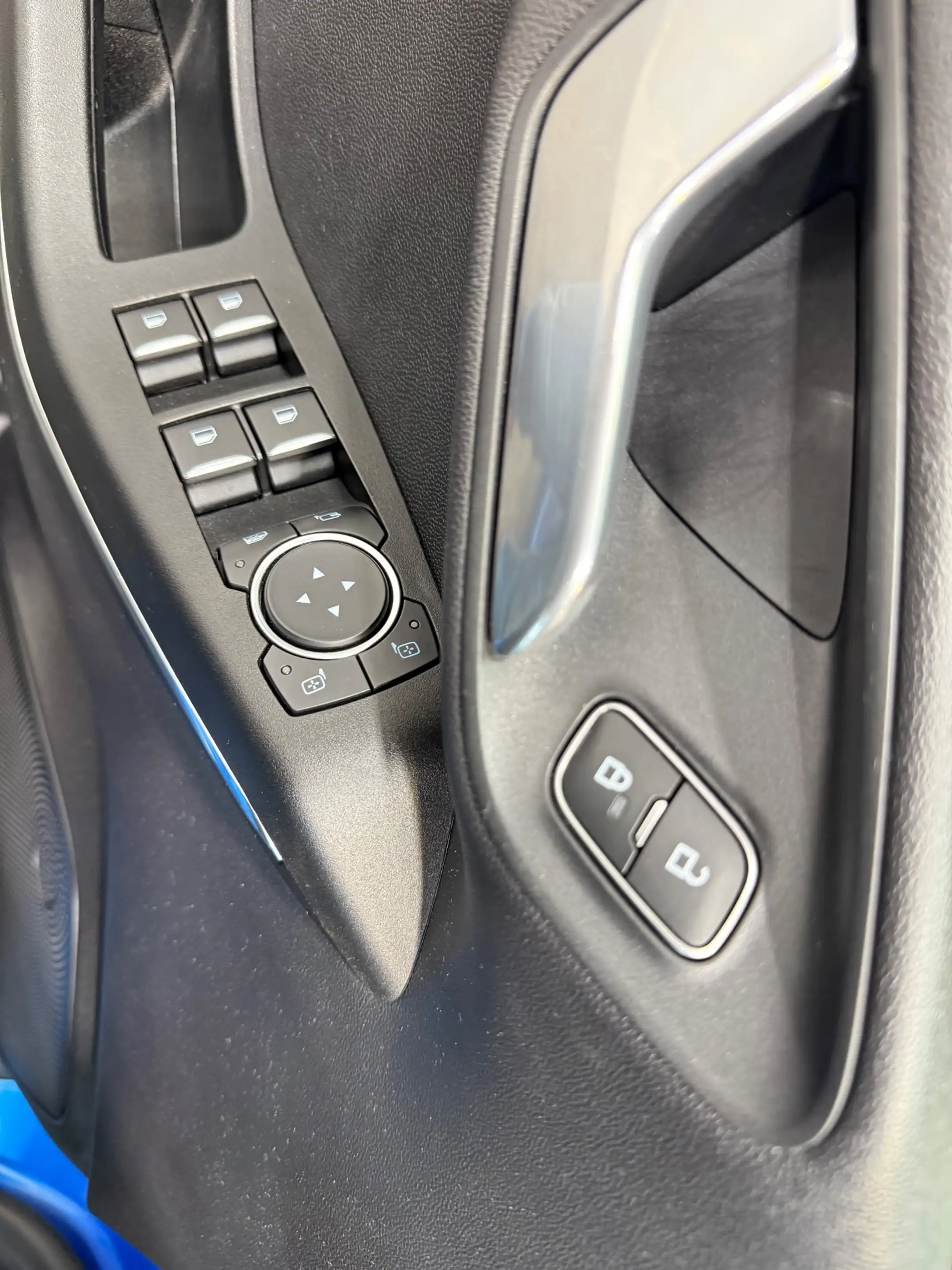 Ford Fiesta 1.0 EcoBoost Titanium — photo 8