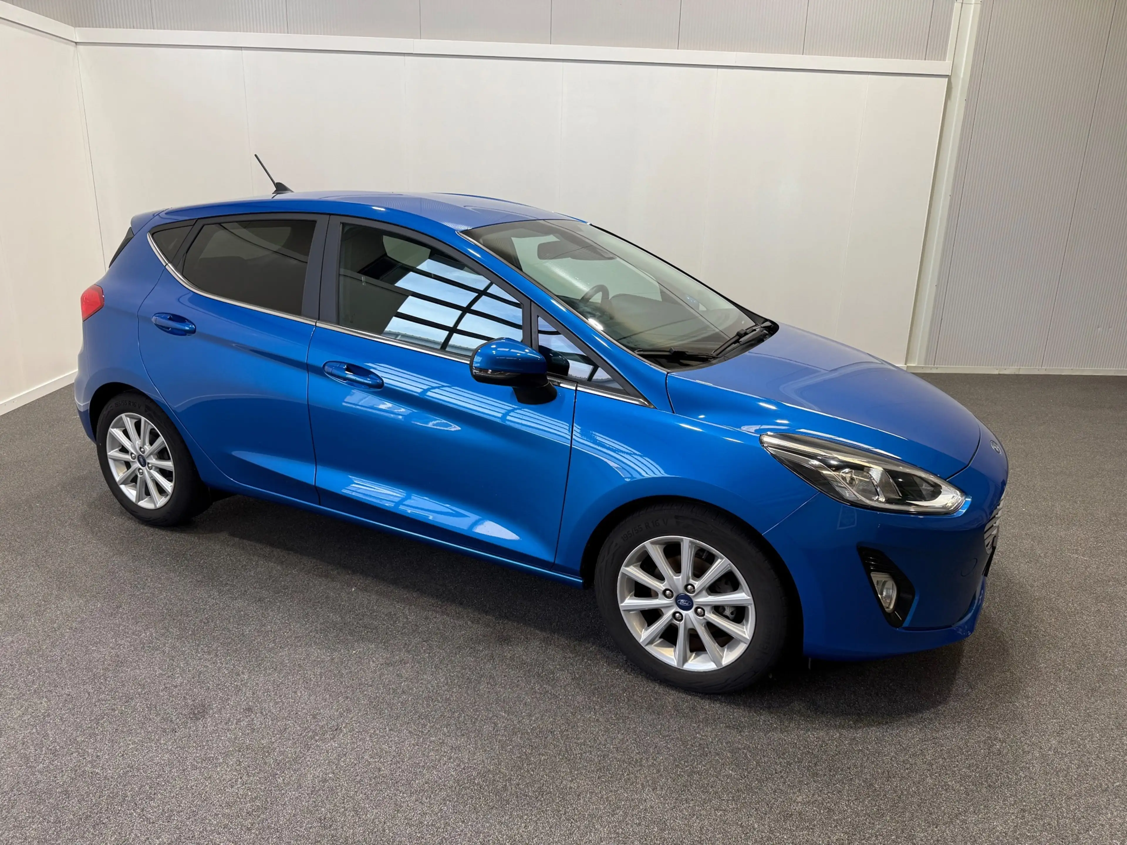 Ford Fiesta 1.0 EcoBoost Titanium — photo 2