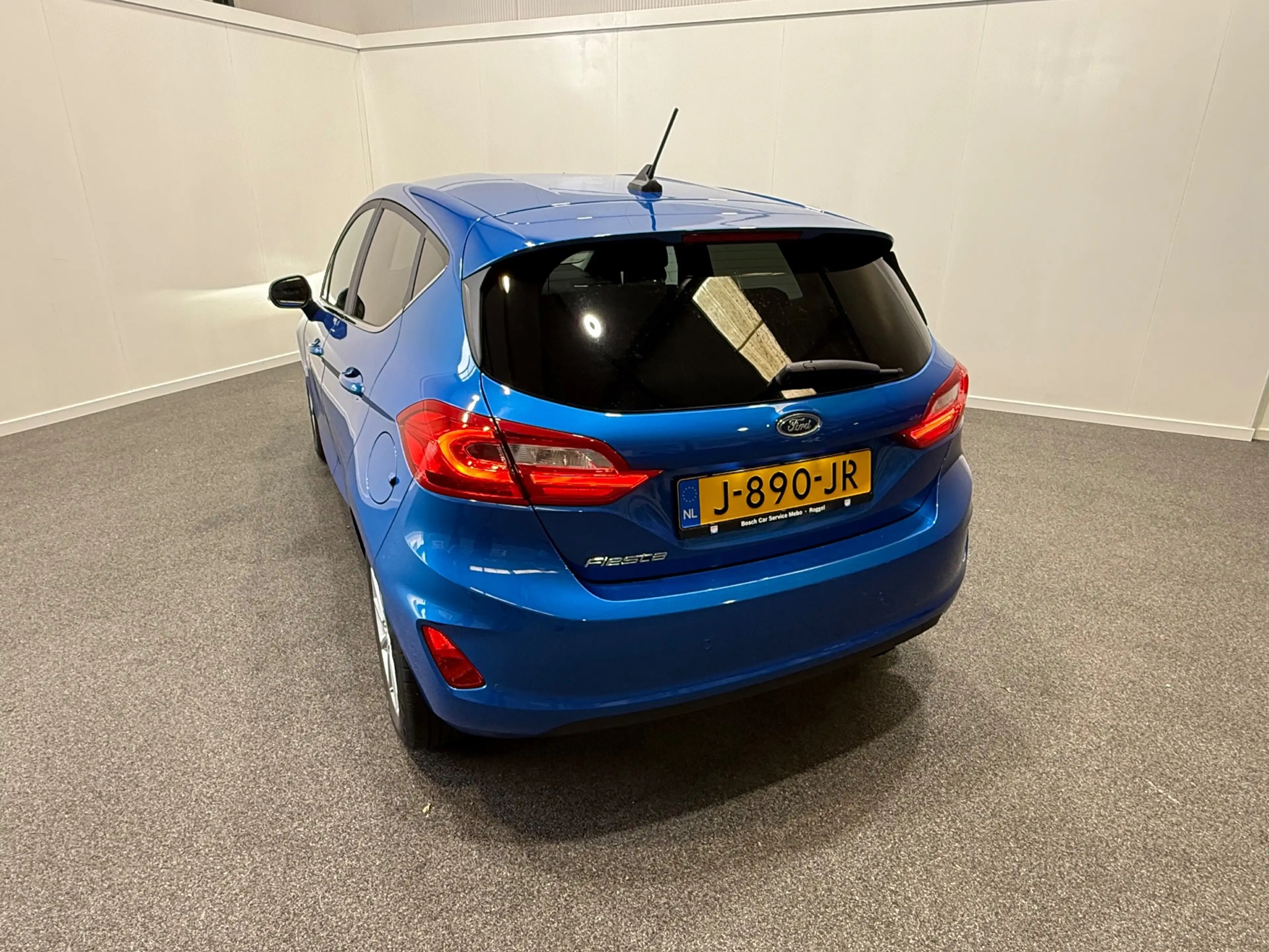 Ford Fiesta 1.0 EcoBoost Titanium — photo 20