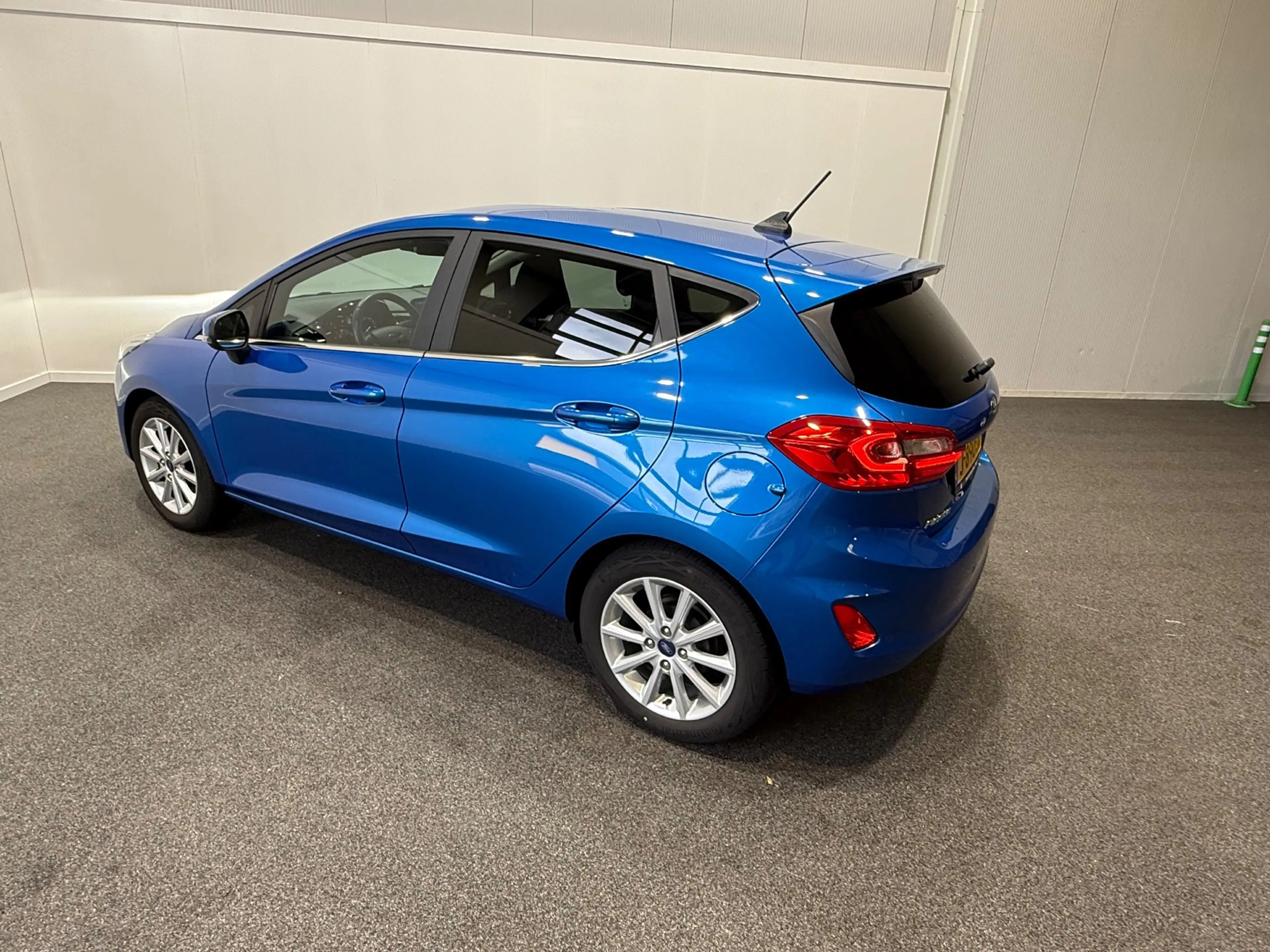 Ford Fiesta 1.0 EcoBoost Titanium — photo 19