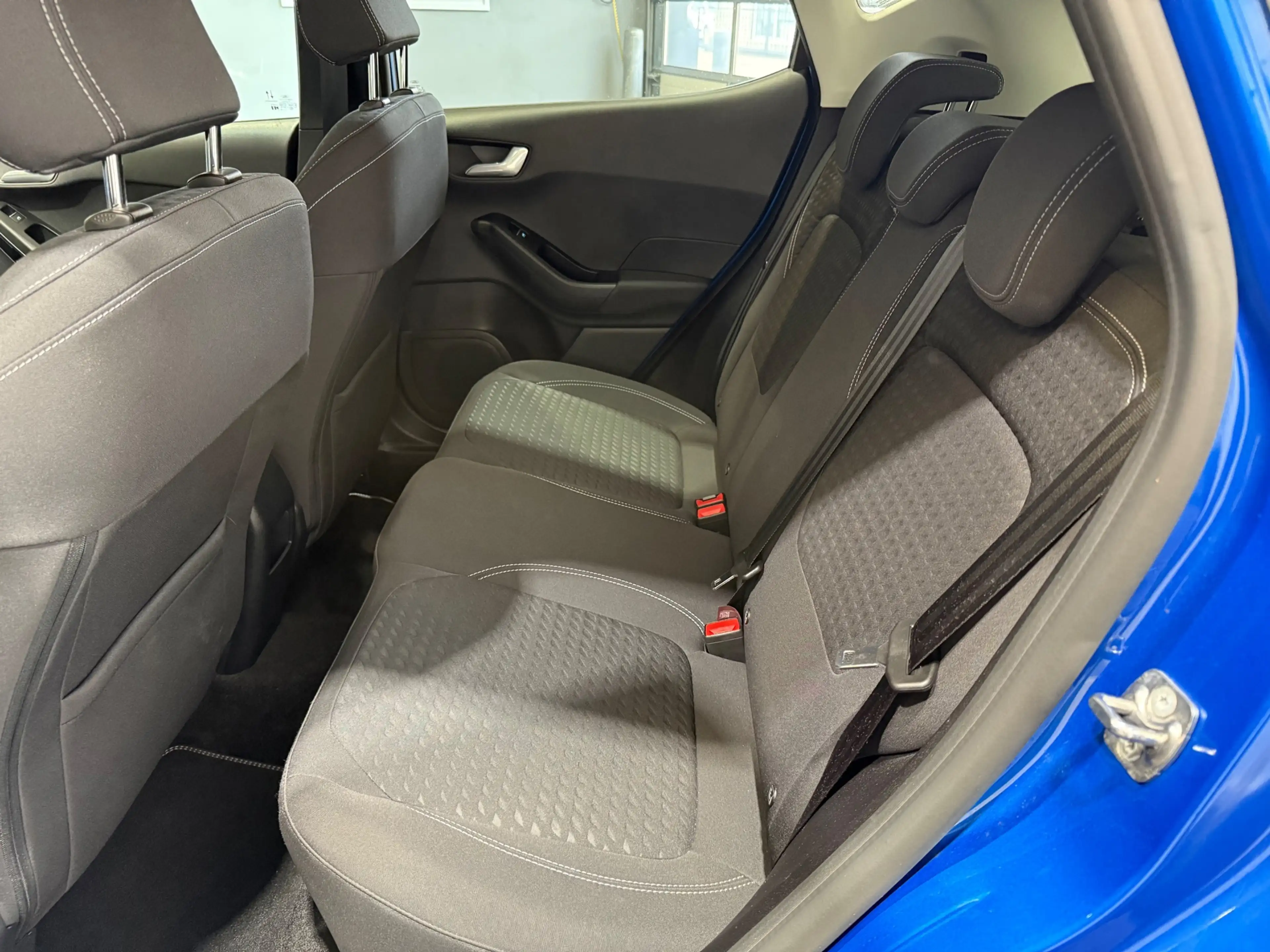Ford Fiesta 1.0 EcoBoost Titanium — photo 6