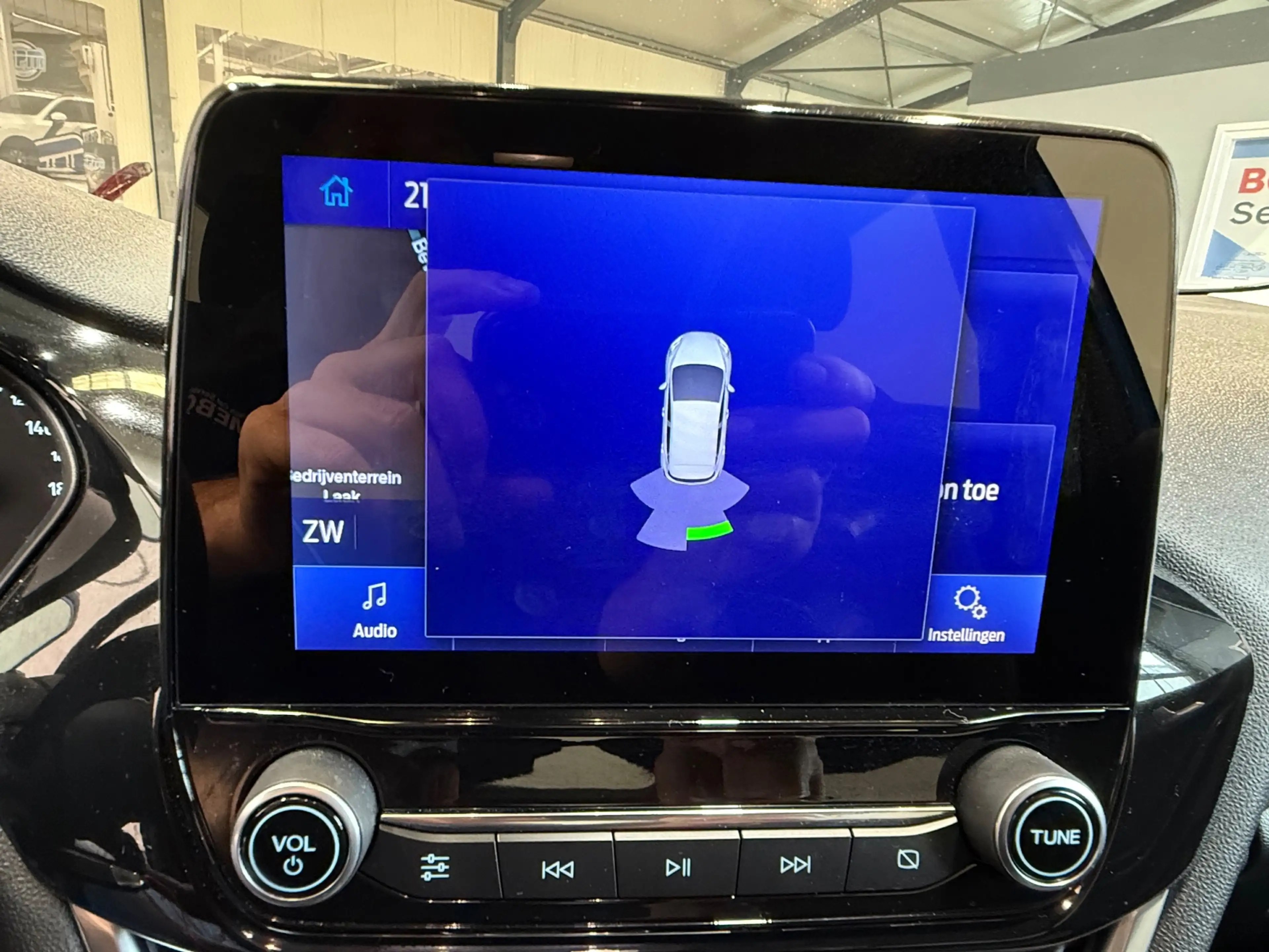 Ford Fiesta 1.0 EcoBoost Titanium — photo 17