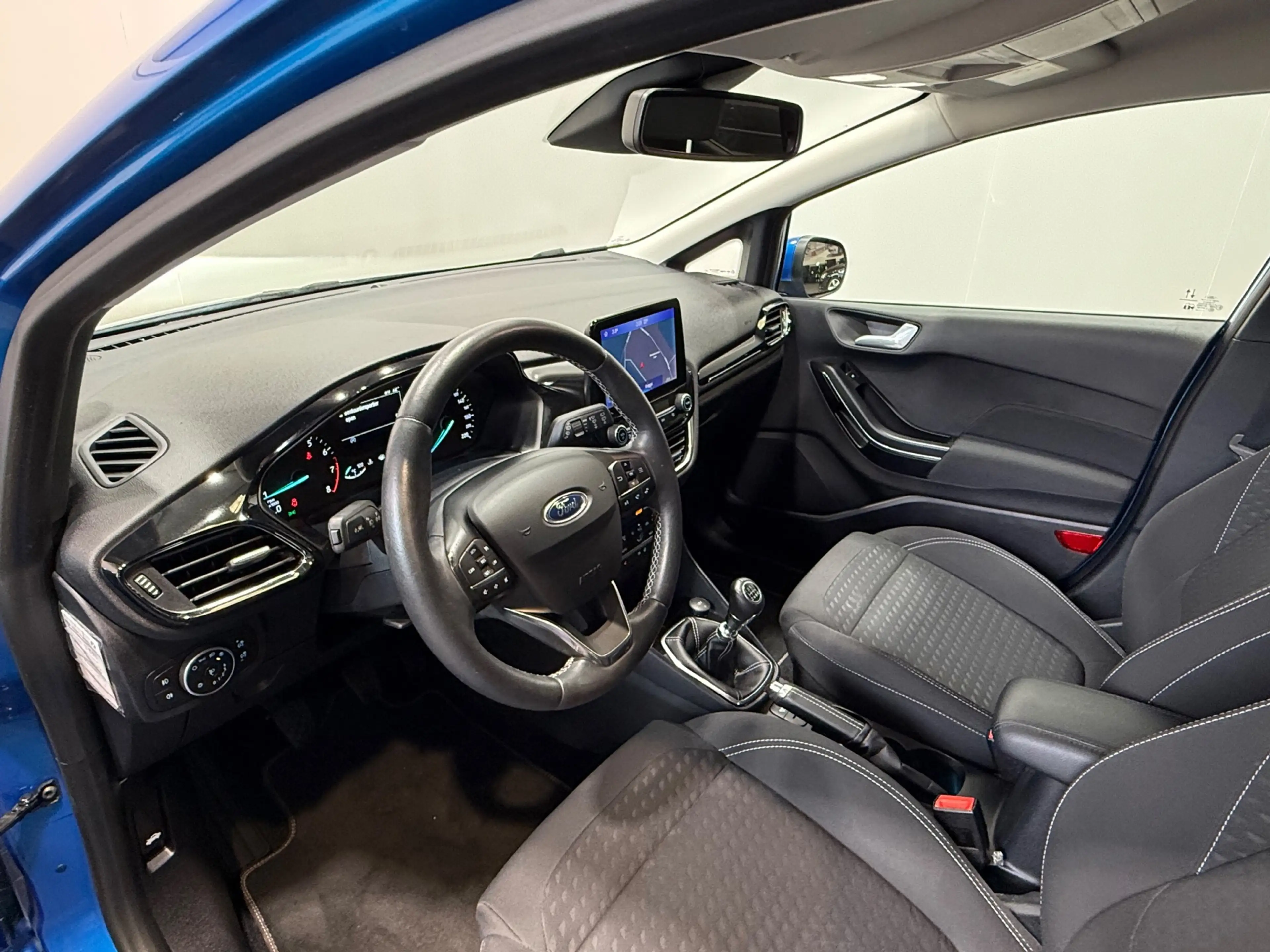 Ford Fiesta 1.0 EcoBoost Titanium — photo 22
