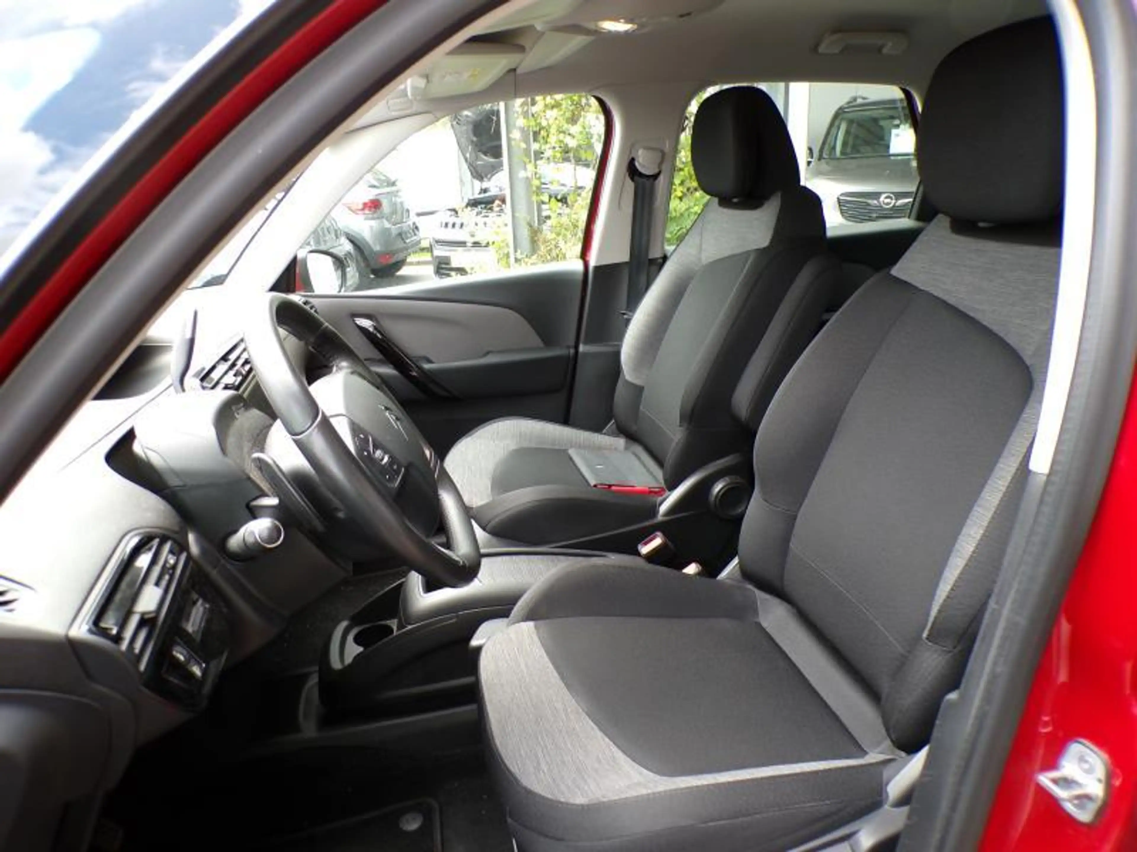Citroen C4 SpaceTourer 1.2 130cv Rouge 03/20 B.Auto Airco Bluetooth — photo 6