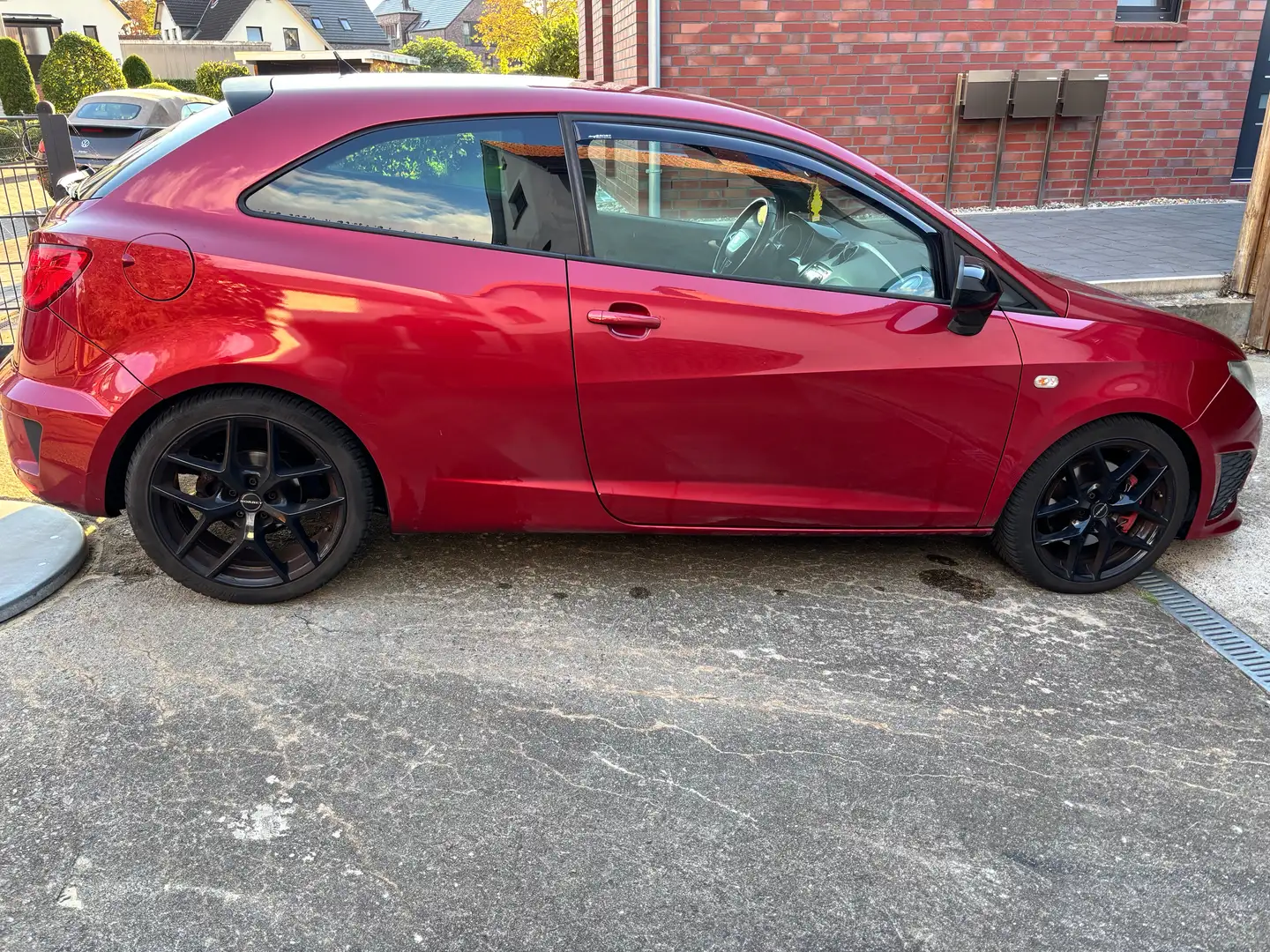 SEAT Ibiza Ibiza SC 1.4 TSI DSG Cupra Rot - 2