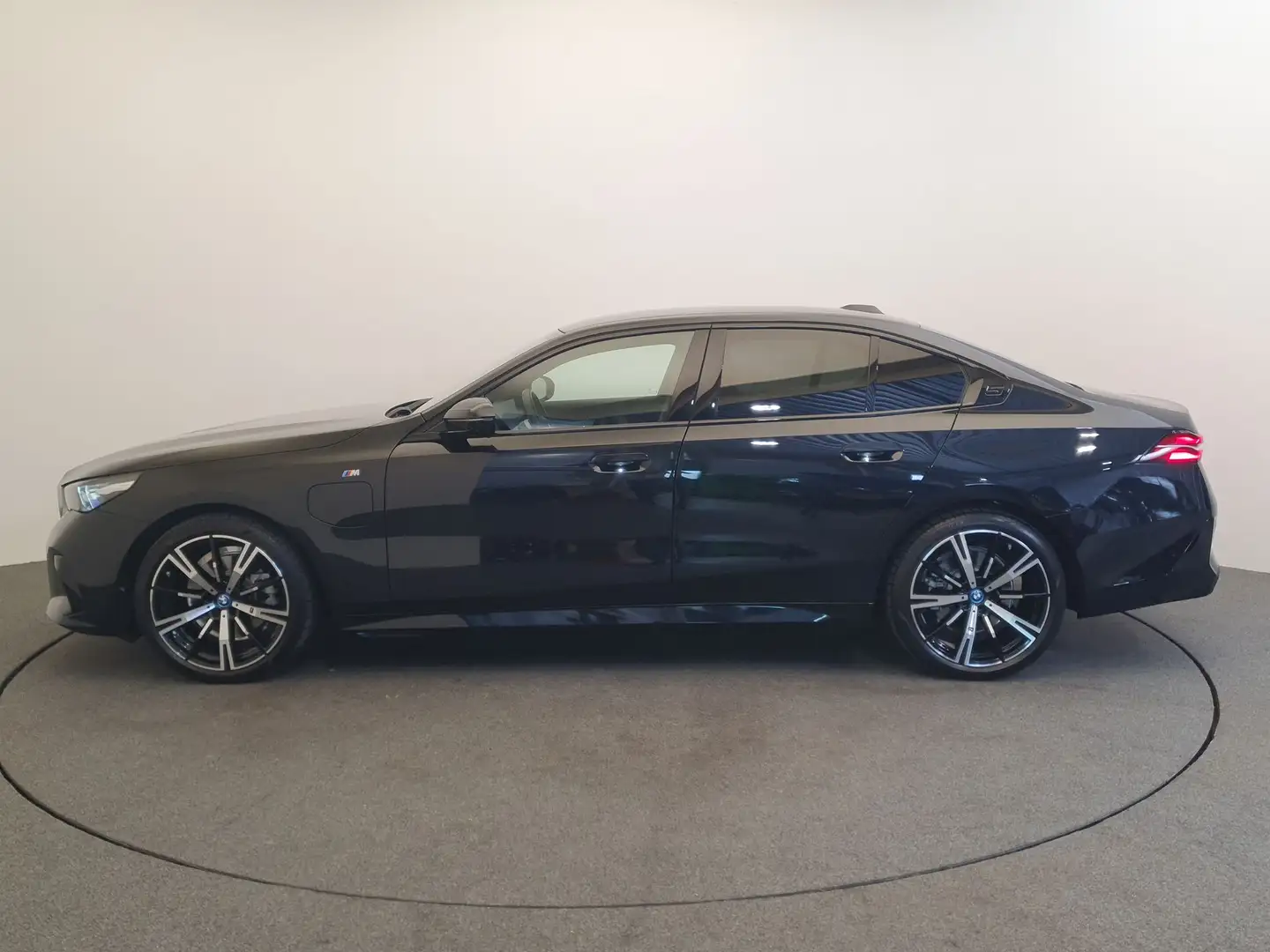 BMW 530 5-serie 530e M-Sport Panoramdak, Harman/Kardon, Me Zwart - 2