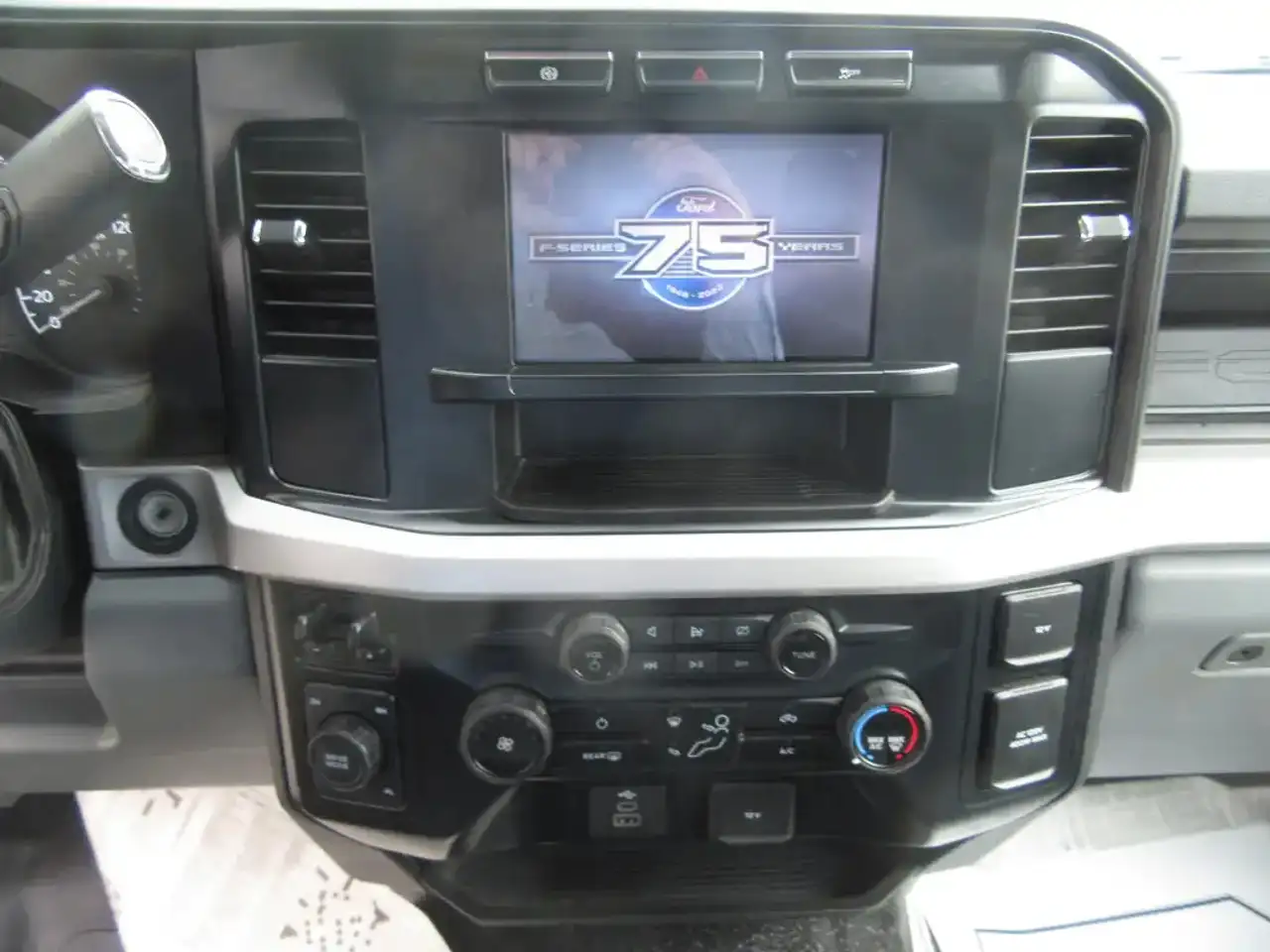Ford F 550 снимка Ford F 550