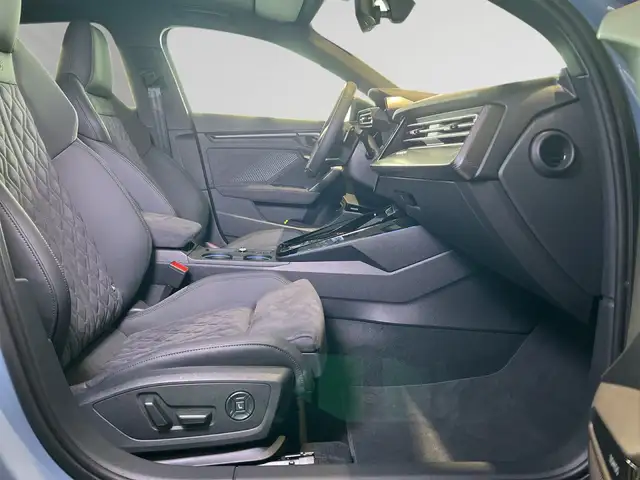 Audi RS3 view 11