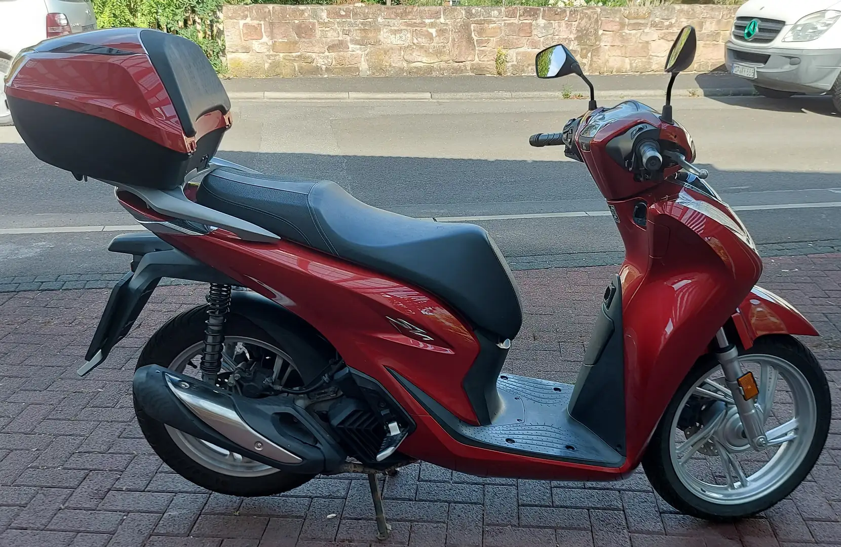 Honda SH 125 ADL, R369 Pearl Splendor Red Rood - 1