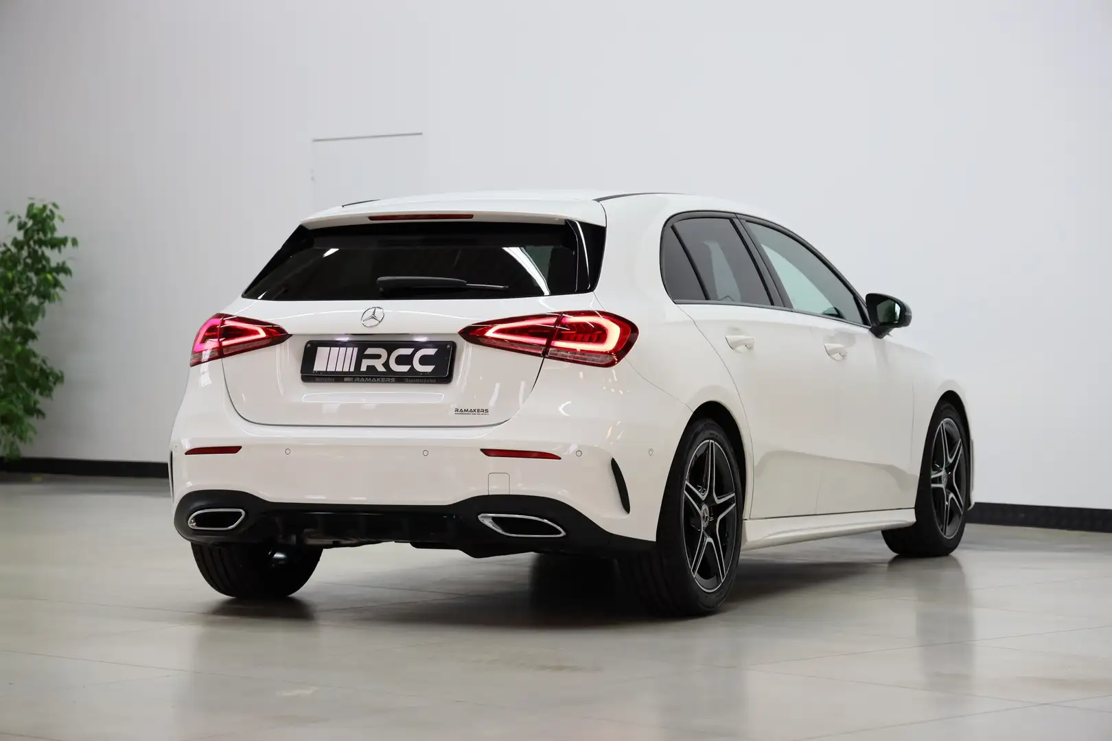 Mercedes-Benz A 220 2,0l MB-motor AMG Night Burmester LED Sfeerlicht Blanco - 2