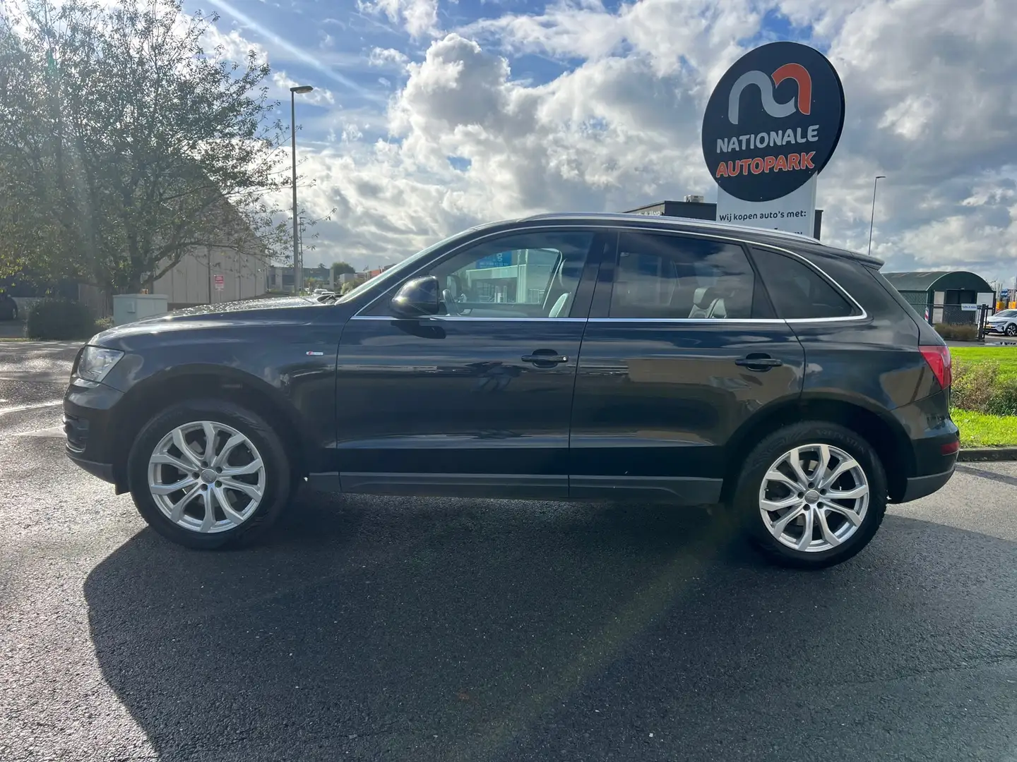 Audi Q5 * 2010 * 3.0 TDI quattro * AUTOMAAT * NAVI * LMV * Zwart - 2