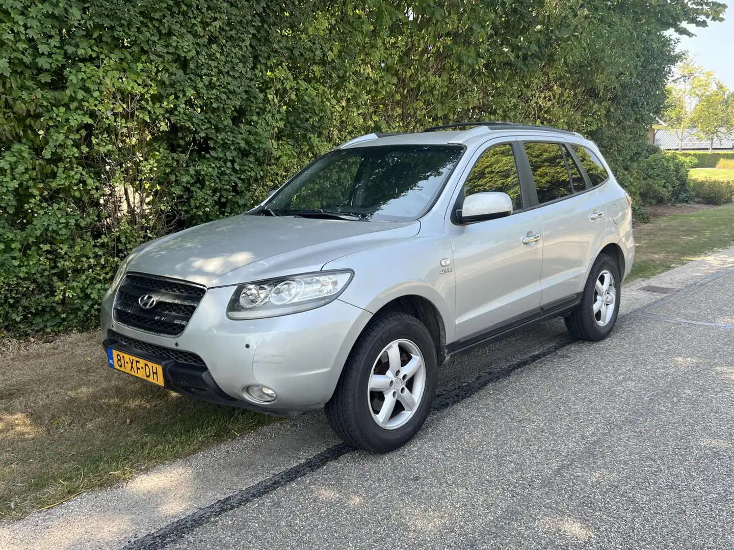 Hyundai SANTA FE 2.7i V6 4WD Style Premium 7p. Grau - 1