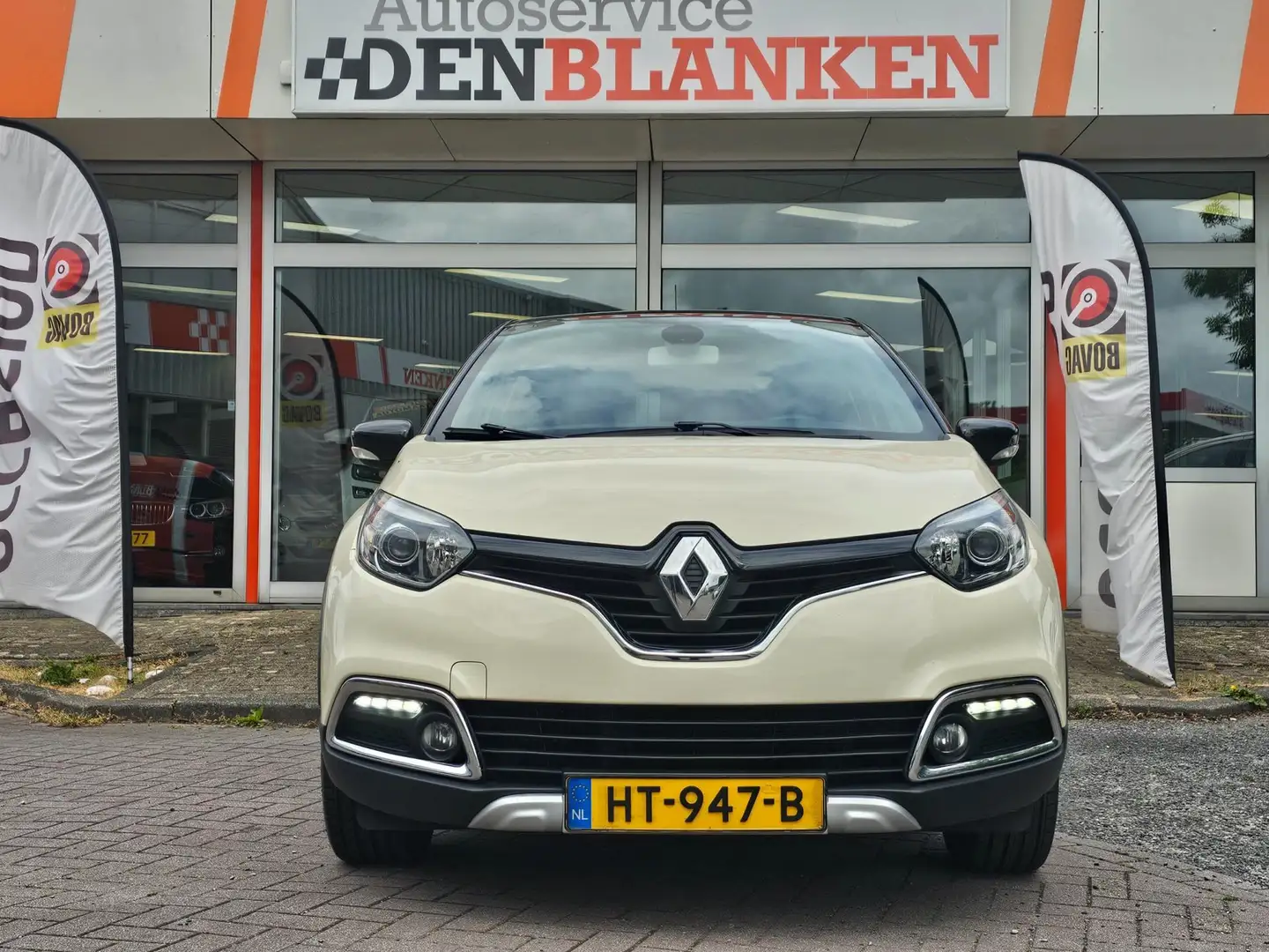 Renault Captur 0.9 TCe Xmod BJ.2016 / Navi / Leer / Camera / Pdc Wit - 2