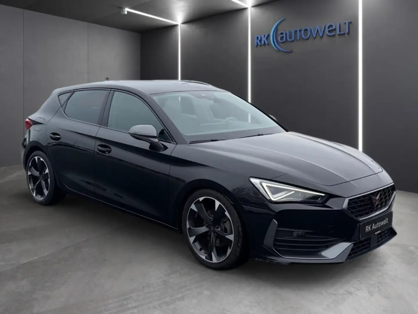 CUPRA Leon 1.5 eTSI DSG Matrix Navi ACC Sitzh. Keyless Schwarz - 2