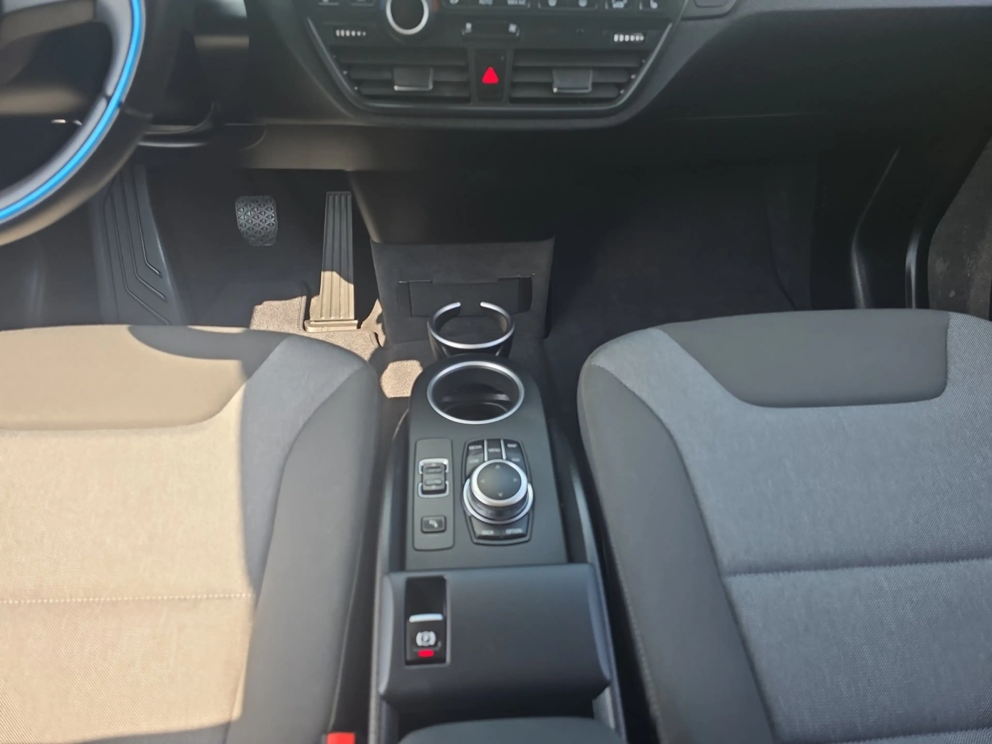 BMW i3 Basis — photo 12