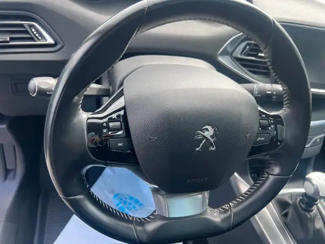 Peugeot 308 view 19