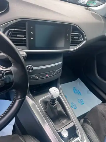 Peugeot 308 view 20