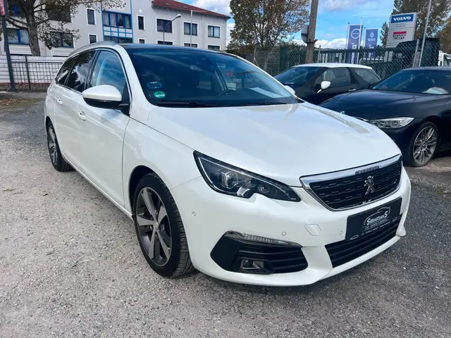 Peugeot 308 view 3