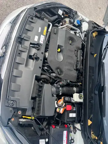 Peugeot 308 view 8