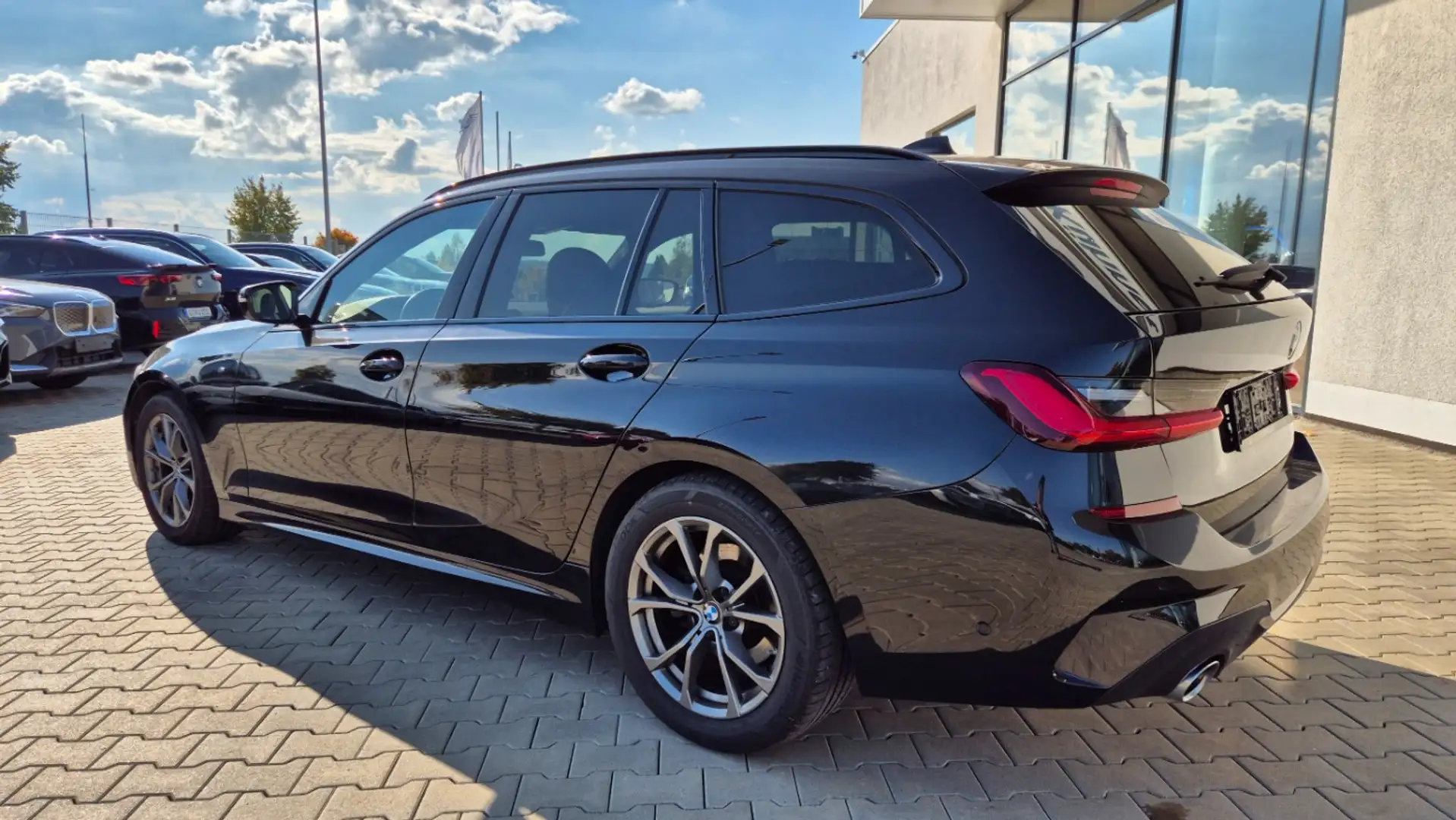 BMW 320 d touring ///M-Sport/Laser-L/Head-UP/Alarm Noir - 2