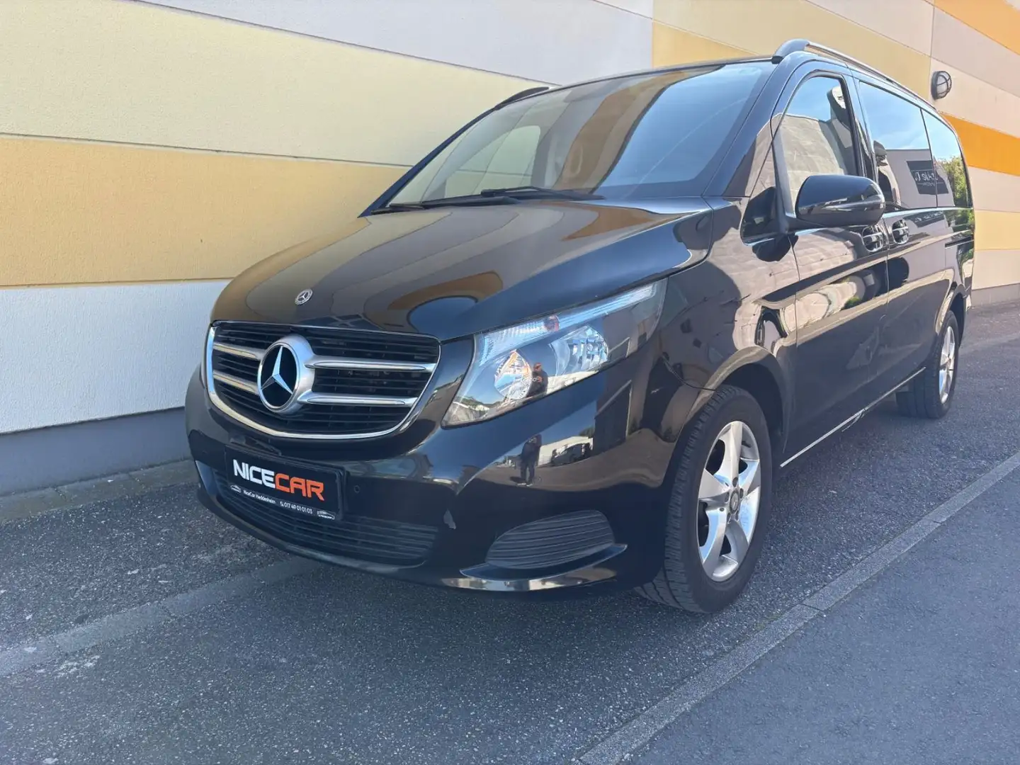 Mercedes-Benz V 220 D Lang 7G-Tronic AHK*PDC*Rückfahrkamera 7S Schwarz - 1