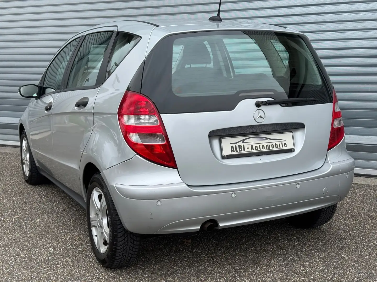 Mercedes-Benz A 150 Automatik Klima PDC LM** Silber - 2