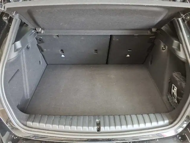 BMW 1 Series view 10