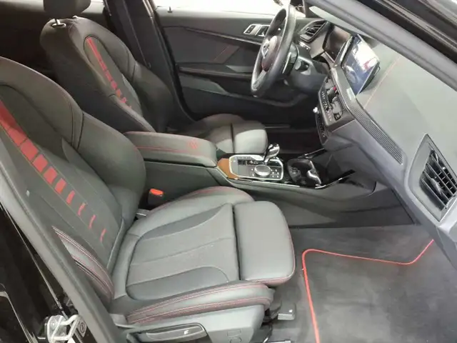 BMW 1 Series view 11