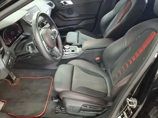 BMW 1 Series view 3