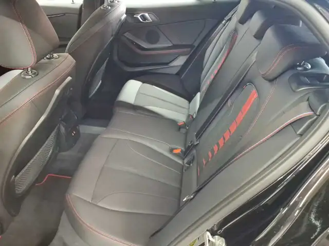 BMW 1 Series view 7