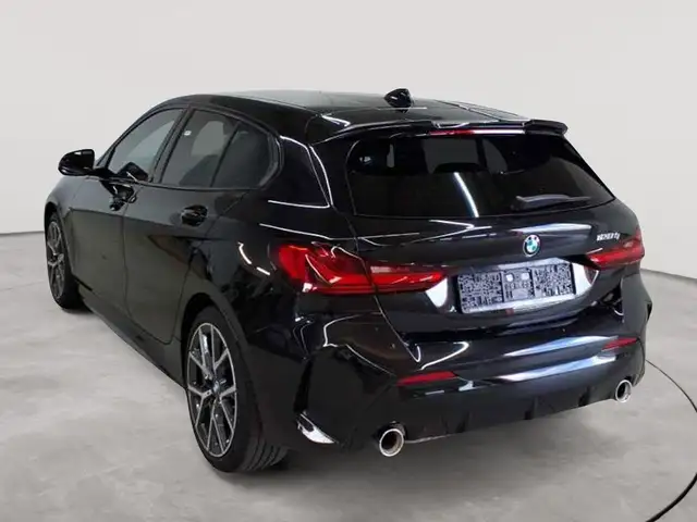 BMW 1 Series view 2