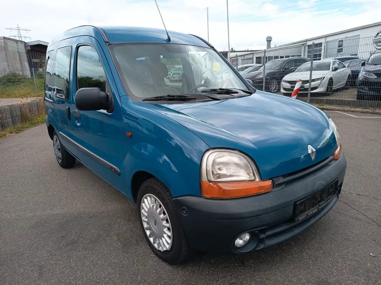 Renault Kangoo 1.4 Basis Nur 88900KM mit Scheckheft, foto 3