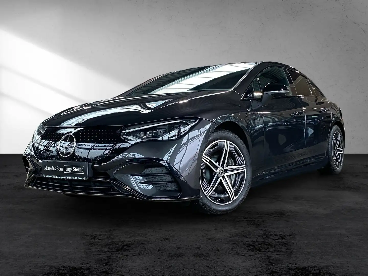 Mercedes-Benz EQE 300 EQE 300 AMG Line Night AHK HUD WP 360° Distronic Grau - 2