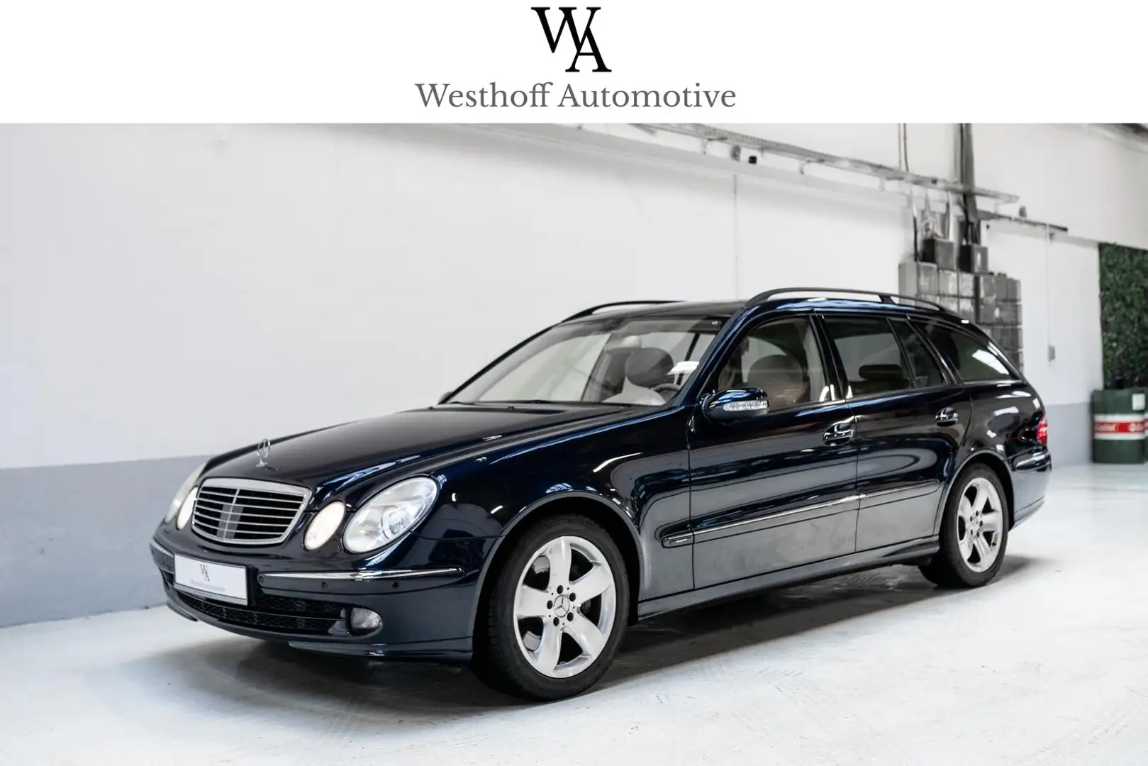 Mercedes-Benz E 500 T Avantgarde Distronic H/K Designo SHD Deutsch Modrá - 2