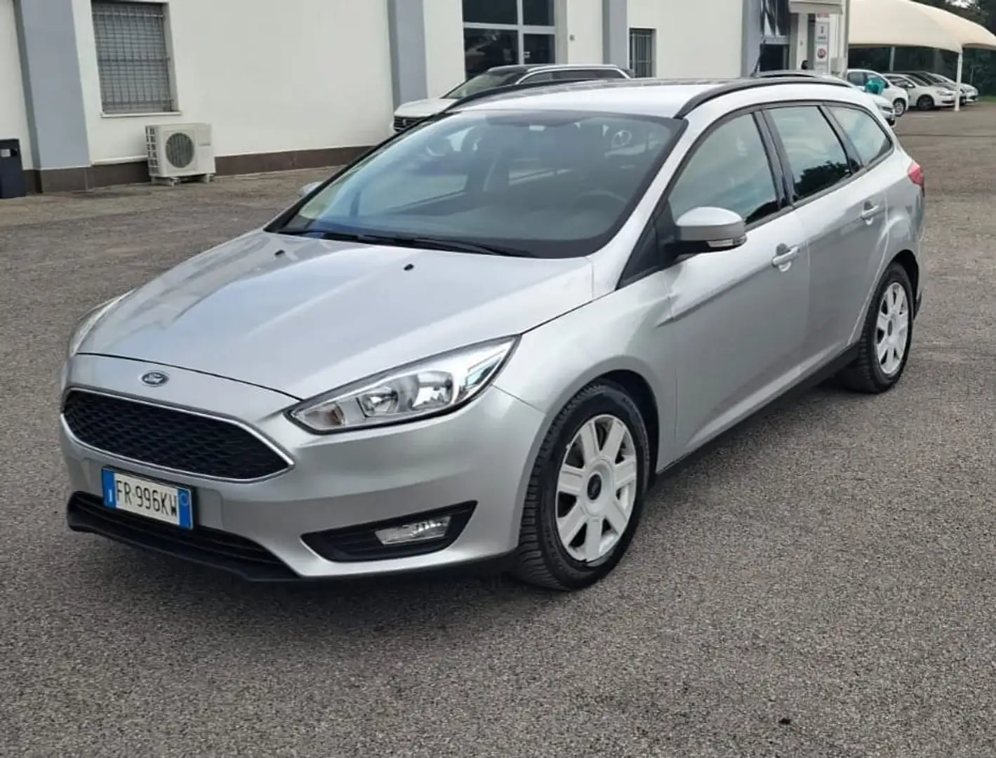 Ford Focus Focus SW 1.5 tdci Business s Argent - 2