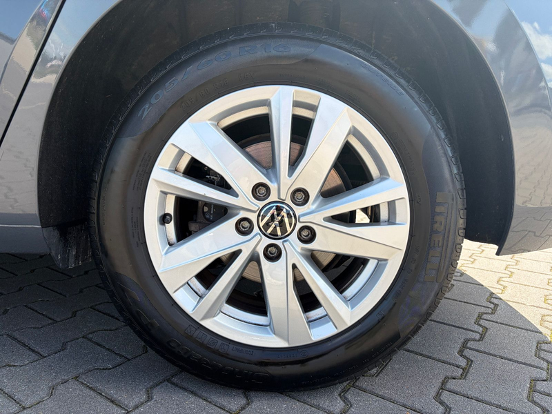 Volkswagen Touran 2.0 TDI Comfortline *ACC*SHZ*AHK*DAB* — photo 8